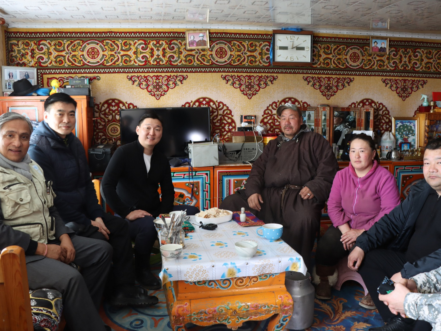 НҮБ-ын Суурин зохицуулагч Тапан Мишра өвөлжилт хүндэрсэн 21 аймгийн 240 сумд ажиллаа