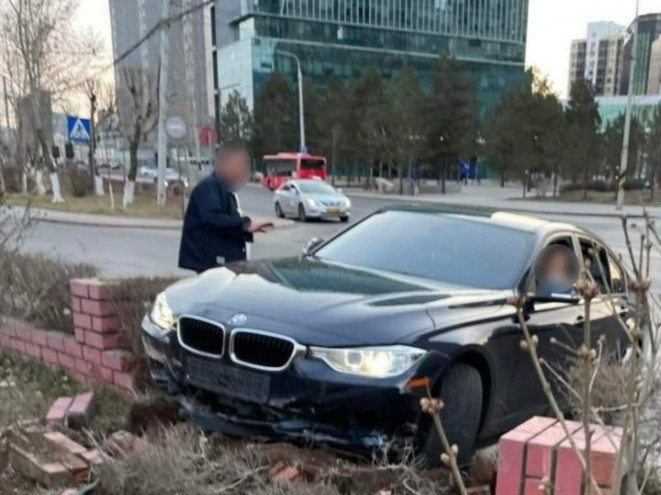 ТОДРУУЛГА: Замын хашлага мөргөсөн жолоочийг олж тогтоон шалгалтын ажиллагаа үргэлжилж байна