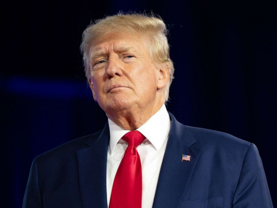 АНУ-ын Ерөнхийлөгч асан Доналд Трампыг 37 зүйл ангиар буруутган, шалгаж байна