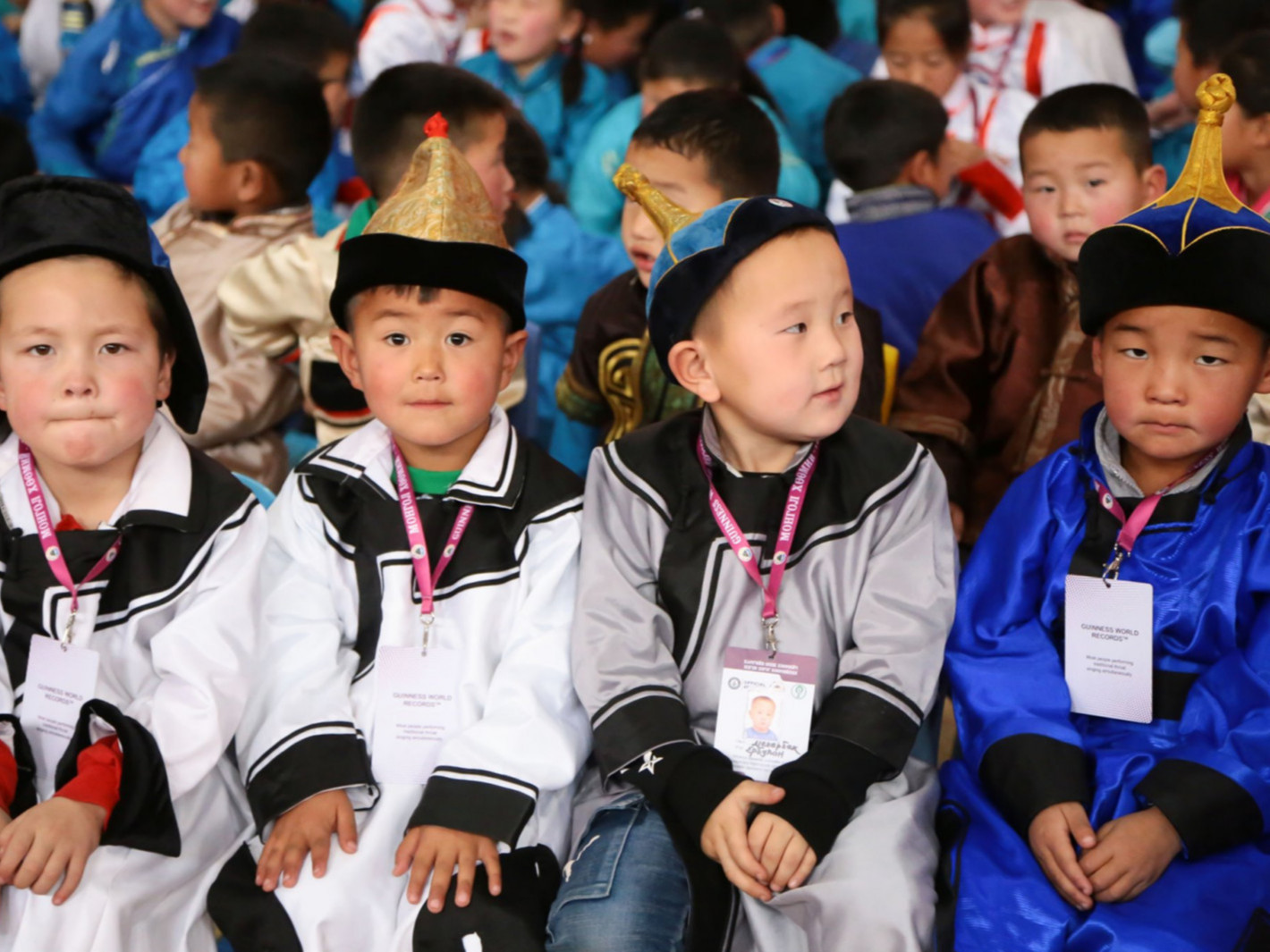 Олон улсын хөөмийн наадмын хүүхдийн төрөлд 11 настай Б.Мөнх-Очир хүү тэргүүн байр эзэлжээ