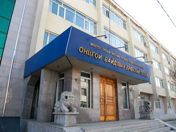 Бор-Өндөрийн жоншны уурхайн цооногт үерийн ус орсны улмаас уурхайн гүнд ажиллаж байсан хоёр иргэн гарч чадалгүй гацжээ