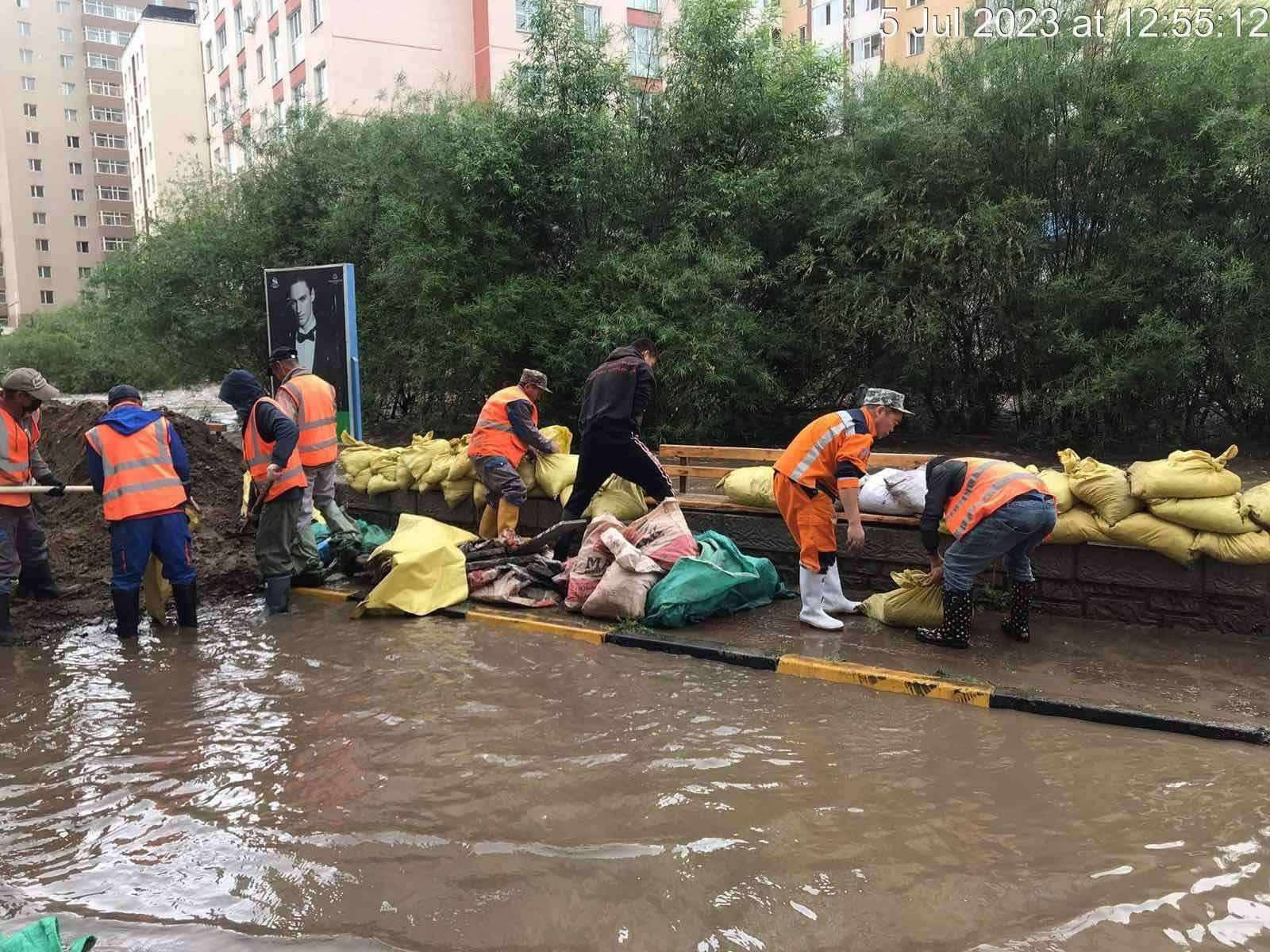 Гурван байршилд Дунд голын гольдролыг өргөсгөн, урсацыг сайжруулснаар эрсдэл буураад байна