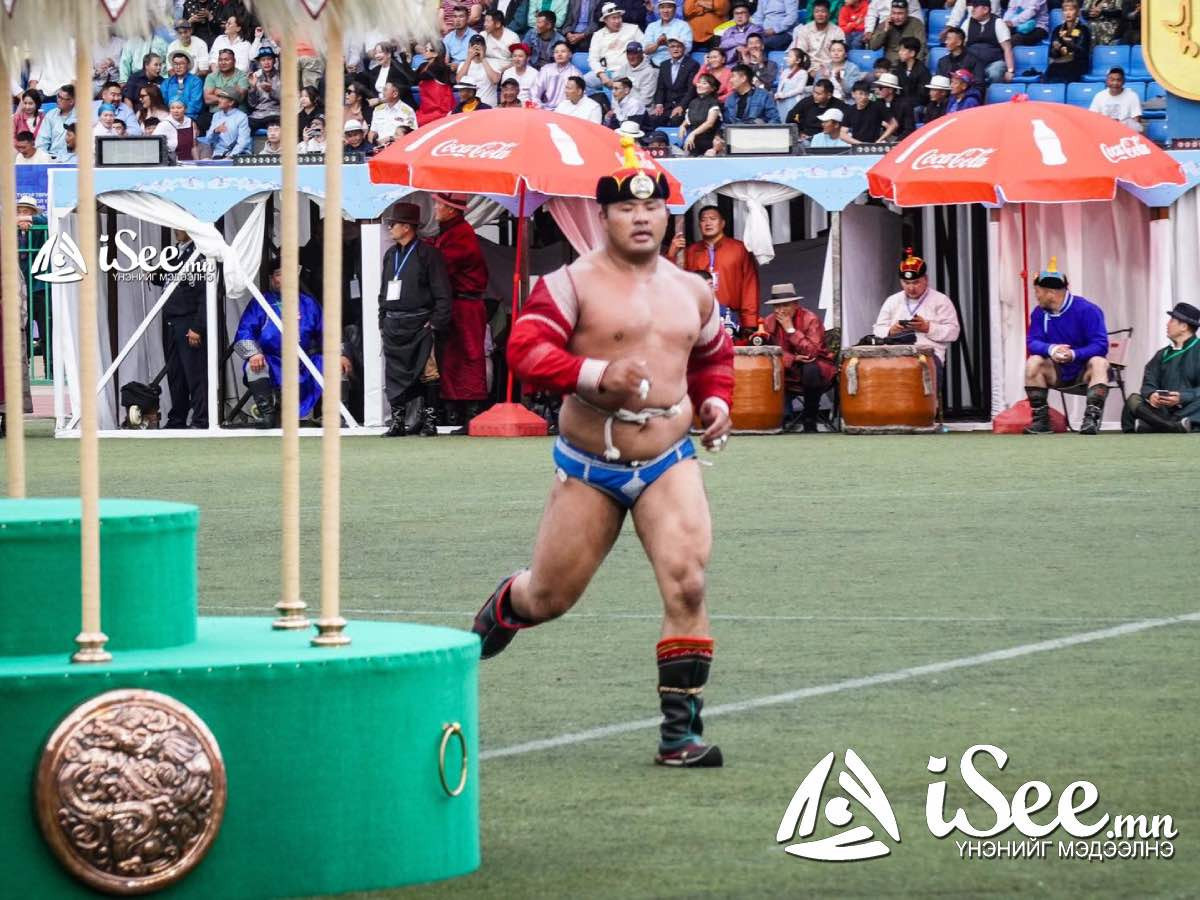 Архангайхан 100 жилийн ойн баяраараа буюу энэ сарын 27-ны өдөр Улсын арслан М.Бадарчид хүндэтгэл үзүүлнэ 