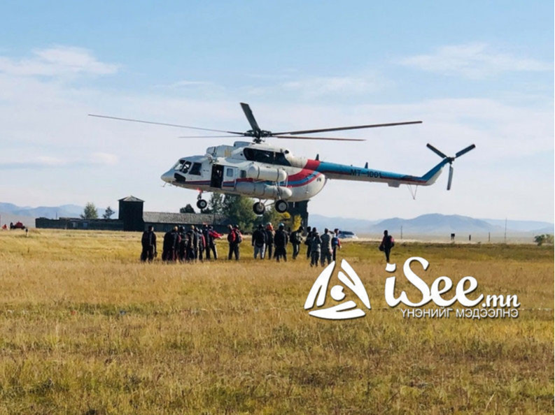 Орон нутгийн замд осолд орсон 12 иргэнийг нисэх онгоцоор ГССҮТ-д хүргэжээ 