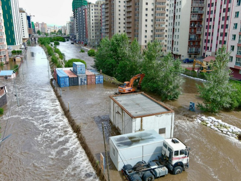 Сэлбэ, Тэрэлж зэрэг гол үерийн түвшнээс 8-18 см даван үерлэжээ