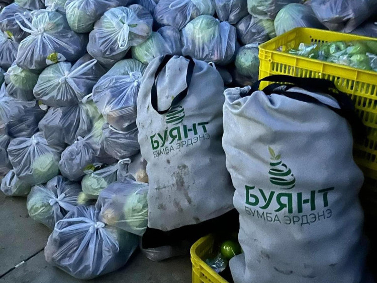 Үер, усны гамшигт өртсөн хүүхдүүдэд туслах зорилгоор "Дэм дэмэндээ" хандивын аяныг хэрэгжүүллээ