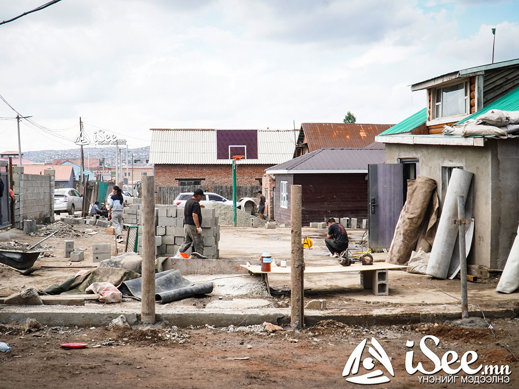 ҮЕРИЙН ДАРААХ ФОТО: Иргэд үер улмаас бус осолдсон автомашин, эвдэрч гэмтсэн зүйлсээ үнэлүүлэх гэсэн тохиолдол цөөнгүй гарч байна 