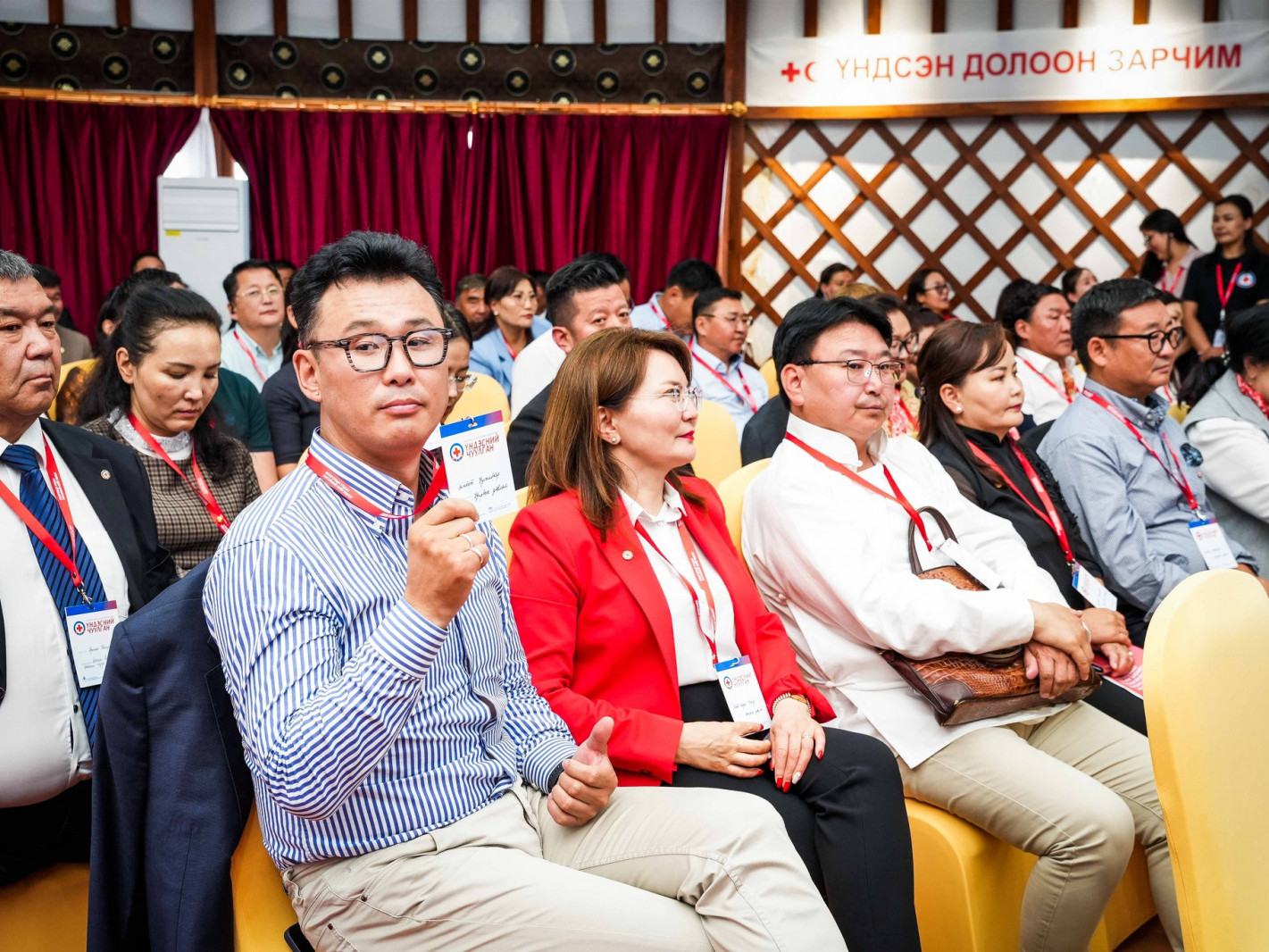 Монголын улаан загалмай нийгэмлэгийн Дэд ерөнхийлөгчөөр жүжигчин Э.Ууганбаярыг томиллоо 