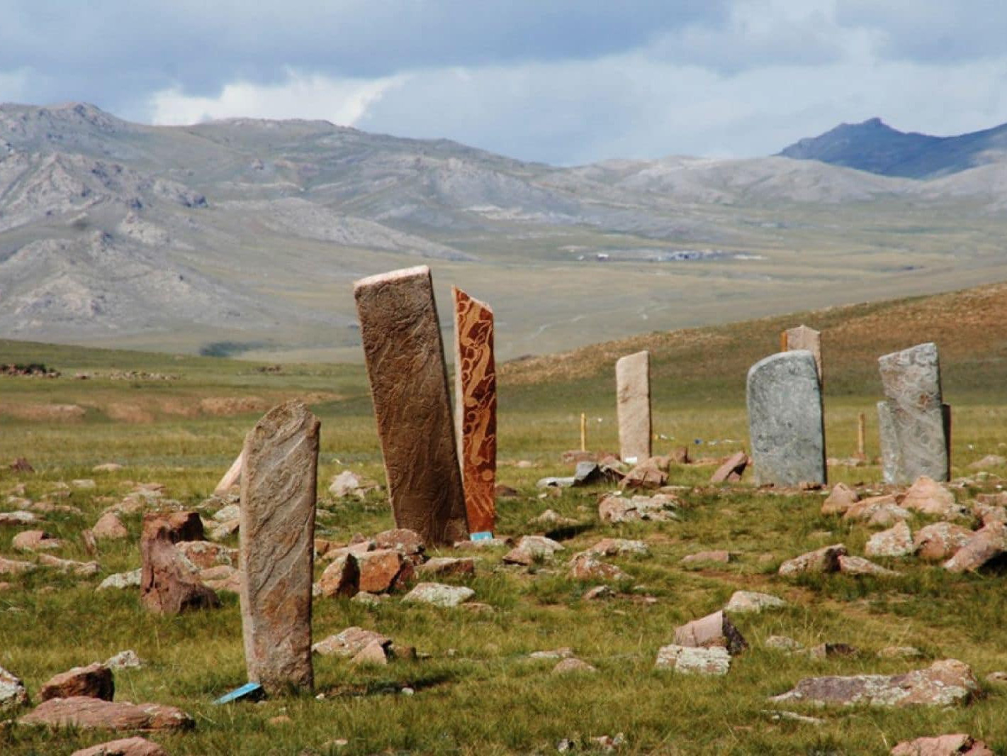 Буган чулуун хөшөө болон хүрлийн үеийн холбогдох дурсгалууд дэлхийн өвийн жагсаалтад бүртгэгдлээ