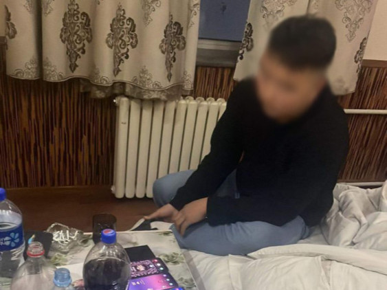Улаанбаатар хотоос Орхонд очиж, мөрийтэй тоглоом зохион байгуулж байсан этгээдийг илрүүлжээ