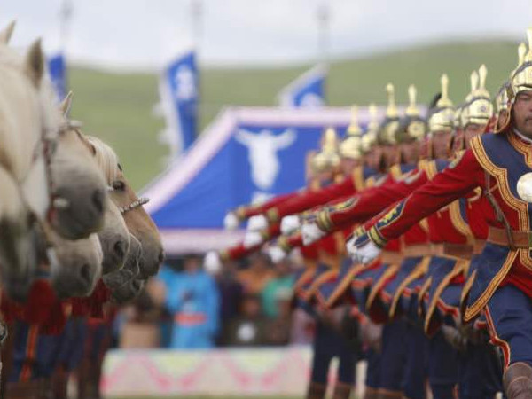 Ирэх сарын 14-нд “Монгол бахархлын өдөр” тохиох учир бүх нийтээрээ амарна
