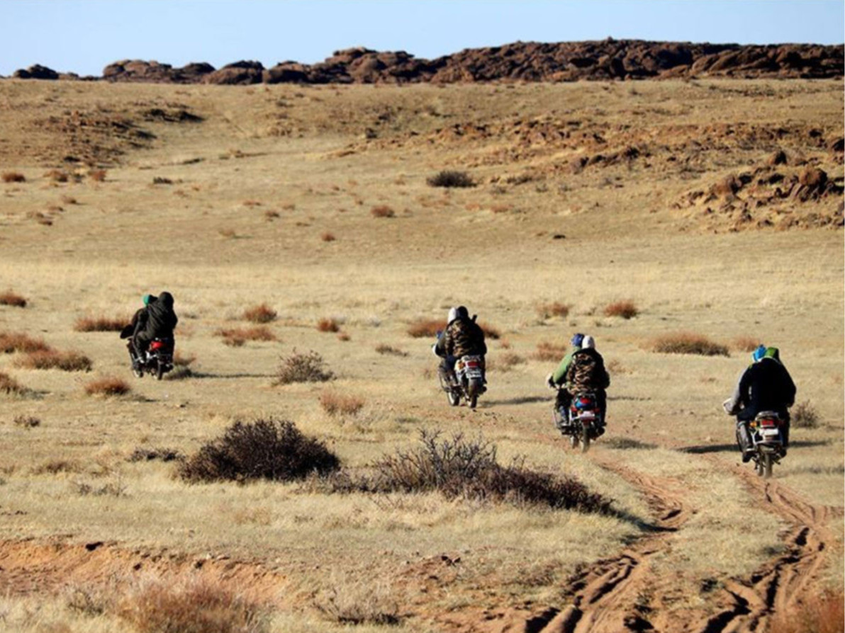 Баянхонгор аймагт мотоциклийн хөдөлгөөнийг хоригложээ