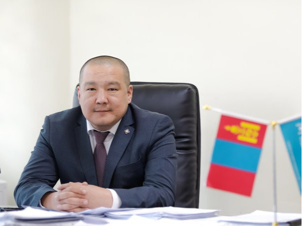 Хүний эрхийн Үндэсний Комиссын дарга Ж.Хунанг ажлаас нь чөлөөлжээ