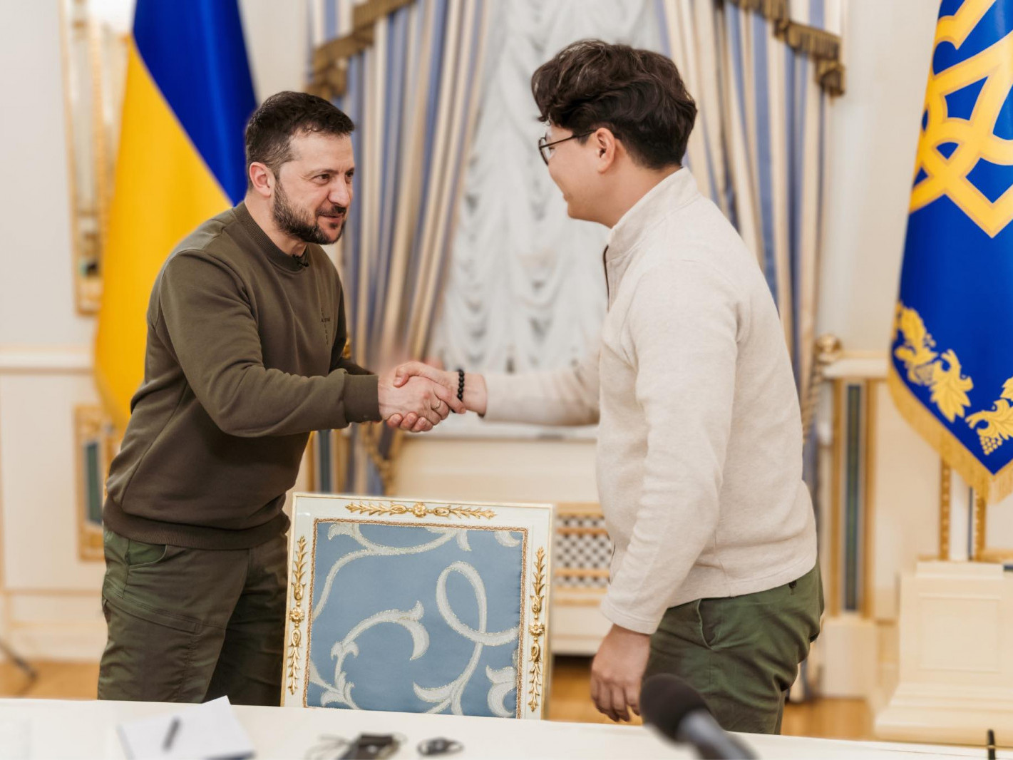 Украинд ажиллаж буй монгол сэтгүүлч Х.Цогтбилгүүндарь: Дэлхийд бид дарангуйллын эсрэг, энх тайвны төлөө гэдгээ харуулж байна