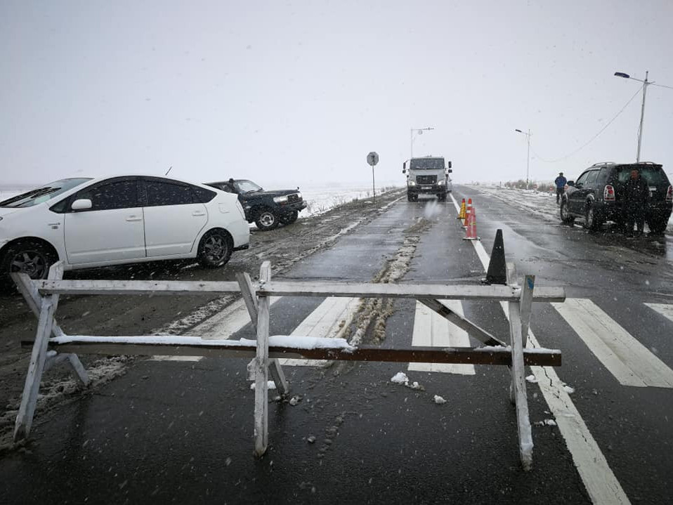 Суудлын хоёр машин мөргөлдөж, хоёр иргэн нас барж, дөрвөн хүн гэмтжээ