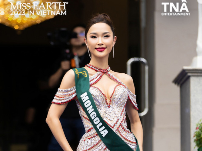 "Miss Earth 2023" тэмцээний санал хураалтад Монголын мисс Б.Мөнхчимэг шилдэг тавд багтжээ