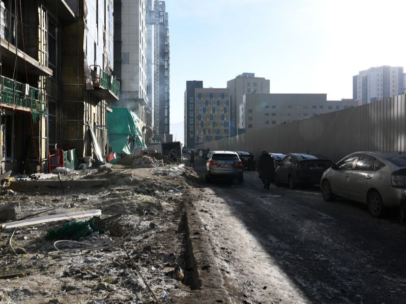 “Сүмбэр орд” хотхоноос “Олонлог” сургууль хүртэл хоёр урсгалтай зам тавина