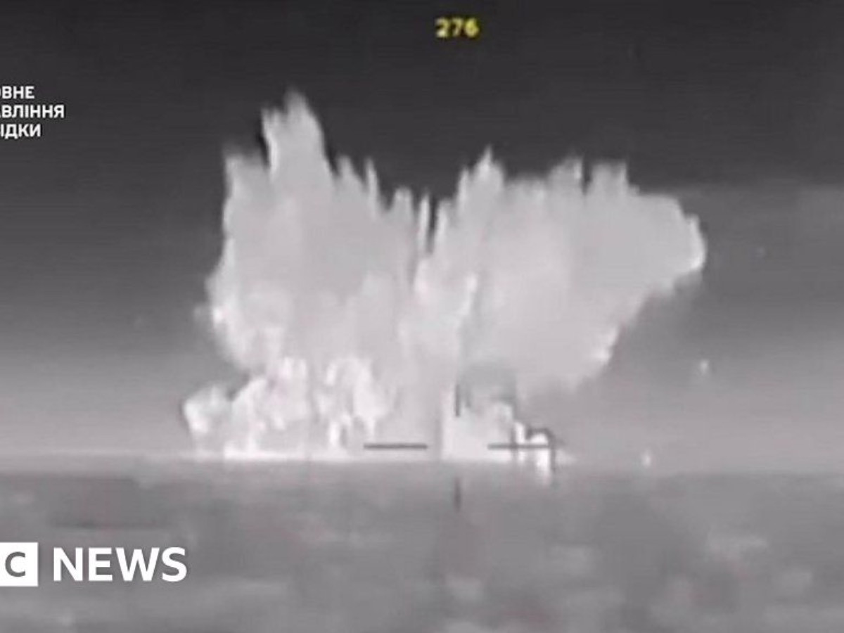 ВИДЕО: Украины арми ОХУ-ын Хар тэнгисийн флотын "Ивановец" хөлөг онгоцыг өнөөдөр устгасан гэж мэдээлсэн нь олон улсын хэвлэлүүдийн гол сэдэв болов