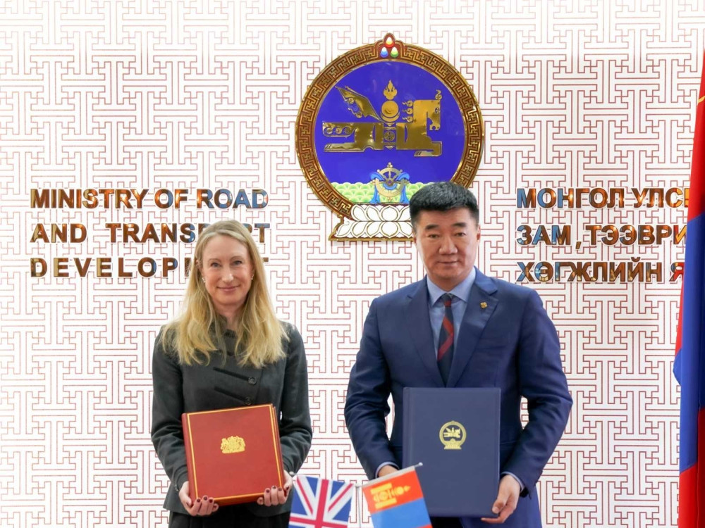 Монголоос Лондон руу шууд нислэг үйлдэх хэлэлцээр байгууллаа