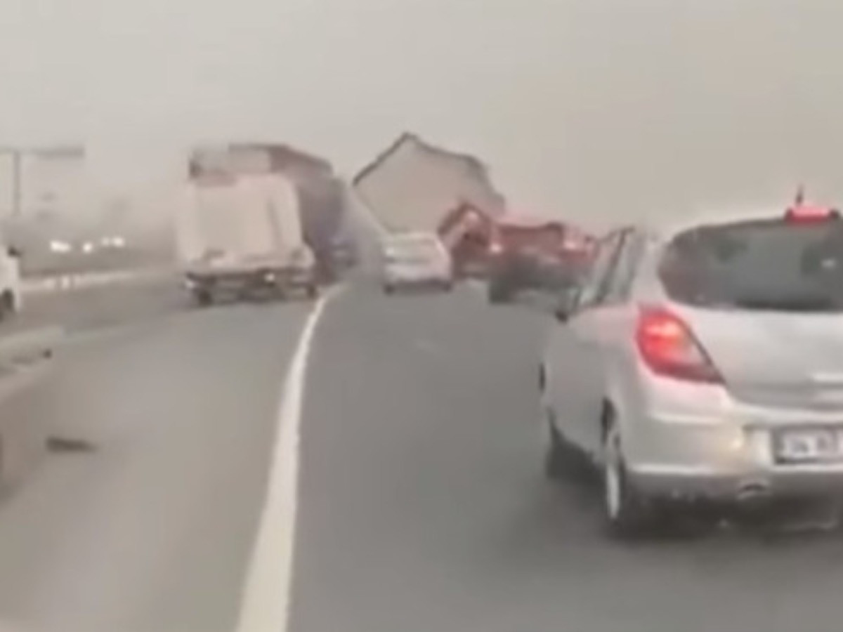 ВИДЕО: Нөөлөг салхины зурвас нь замдаа тааралдсан бүхэнд аюул учруулж болзошгүй