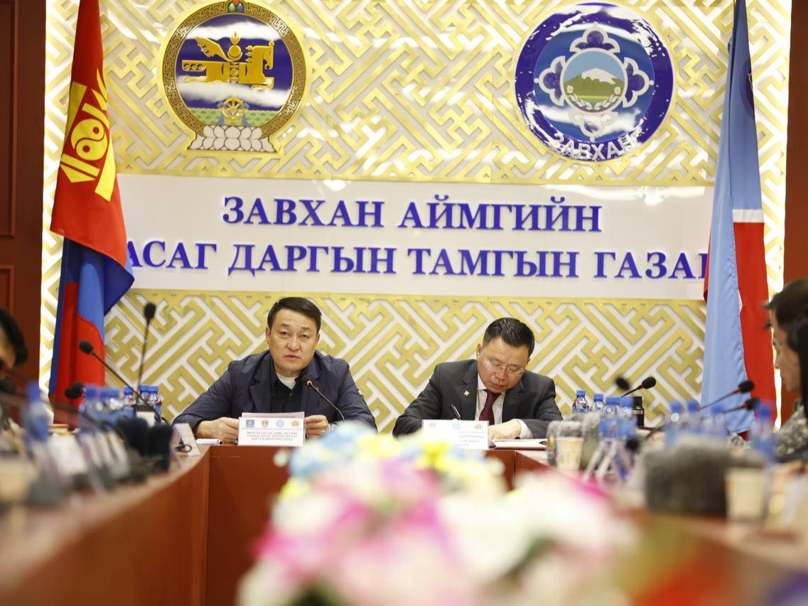 Завхан аймгийн дөрвөн суманд туулах чадвар сайтай автомашин олгоно