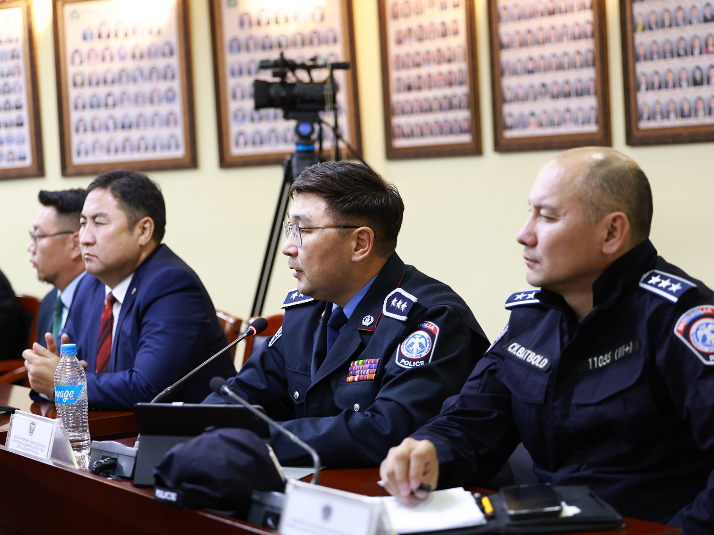 "Ажлын зураг авалт хийж замын хөдөлгөөнийг 3:1 харьцаагаар зорчуулах зохицуулалт хийсэн ба дахиад ч хийнэ" гэж ТЦА-наас мэдээллээ