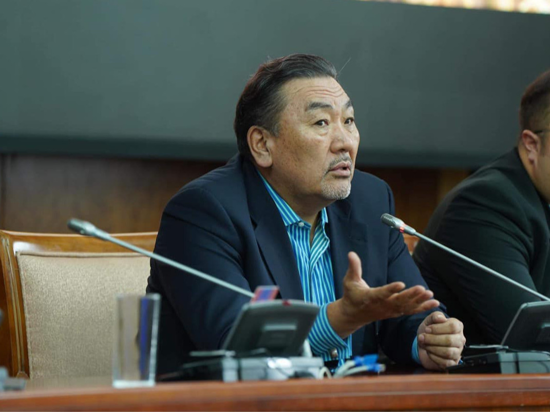 Л.Цандэлэг: 500 төгрөгөөр кг улаанбуудай авчхаад 6-7 дахин нугалж, 3500 төгрөгөөр зарж байна