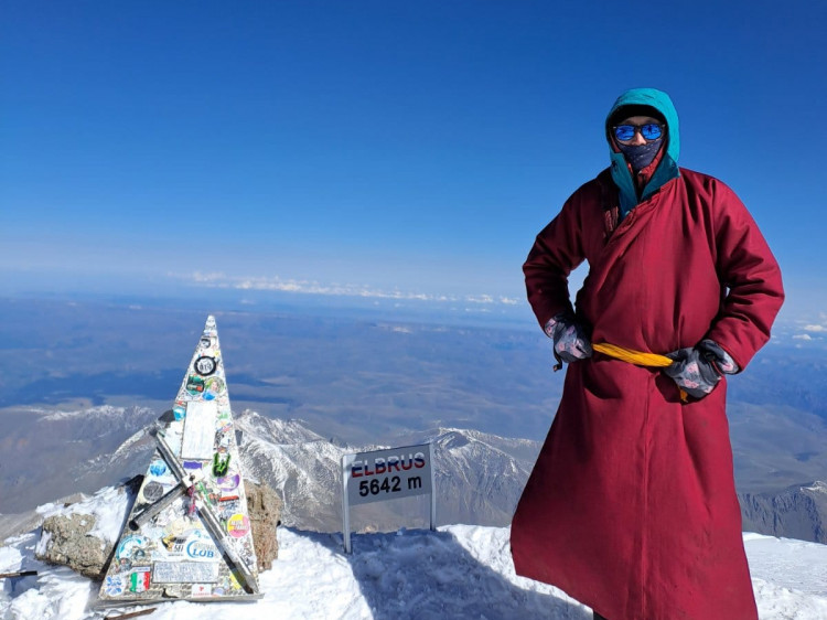 Д.Отгонхүү, Ц.Өсөхжаргал, Л.Пүрэвсүрэн нар Эверестийн оргил руу нэмэлт хүчилтөрөгчгүй авирах анхны Монгол уулчид болно