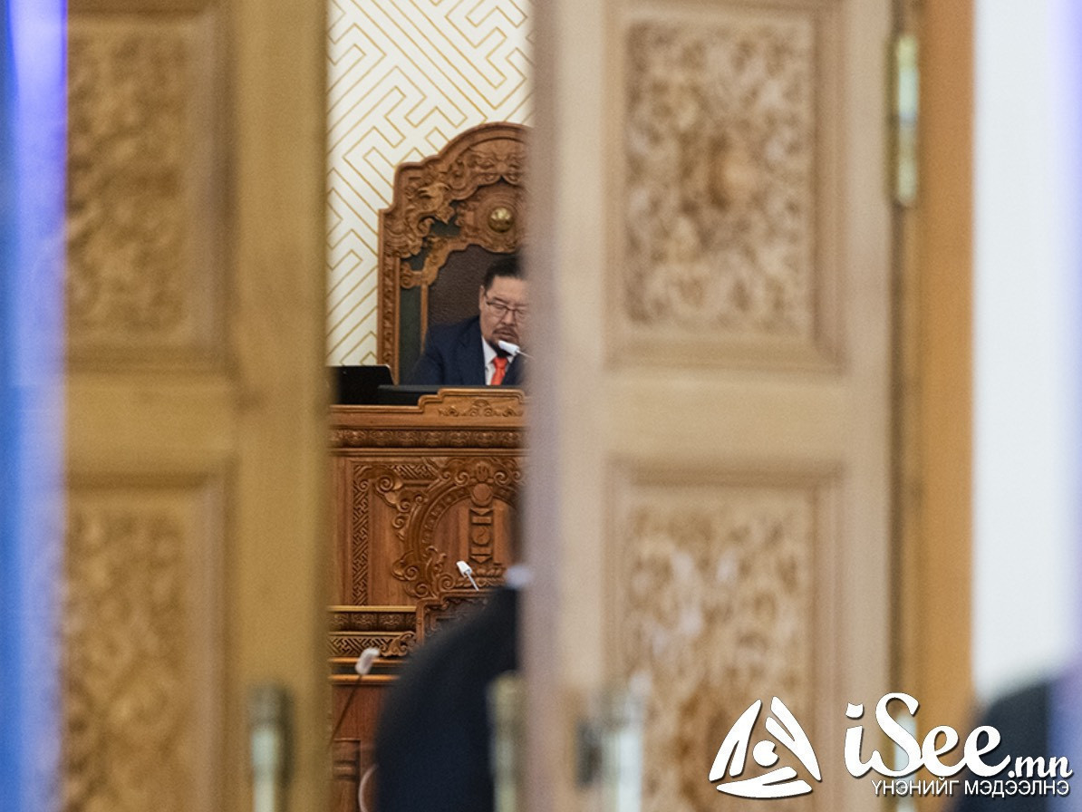 Ерөнхий сайдын өргөн барьсан Үндэсний баялгийн сангийн тухай хуулийг яаралтай горимоор хэлэлцэж эхэллээ 