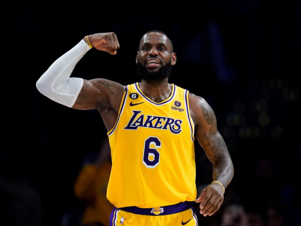 Леброн Жеймсийн хүү НБА-гийн драфтад нэрээ өгчээ