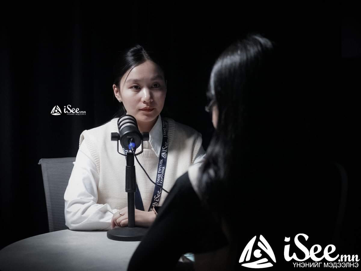 ИРГЭН Д: БНСУ-ын "цагаачлалын алба"-нд баригдсан өдрүүдэд эрхээ бүрэн хасуулж, хүүхдээ цонхны цаанаас хараад тэсэлгүй уйлж байсан