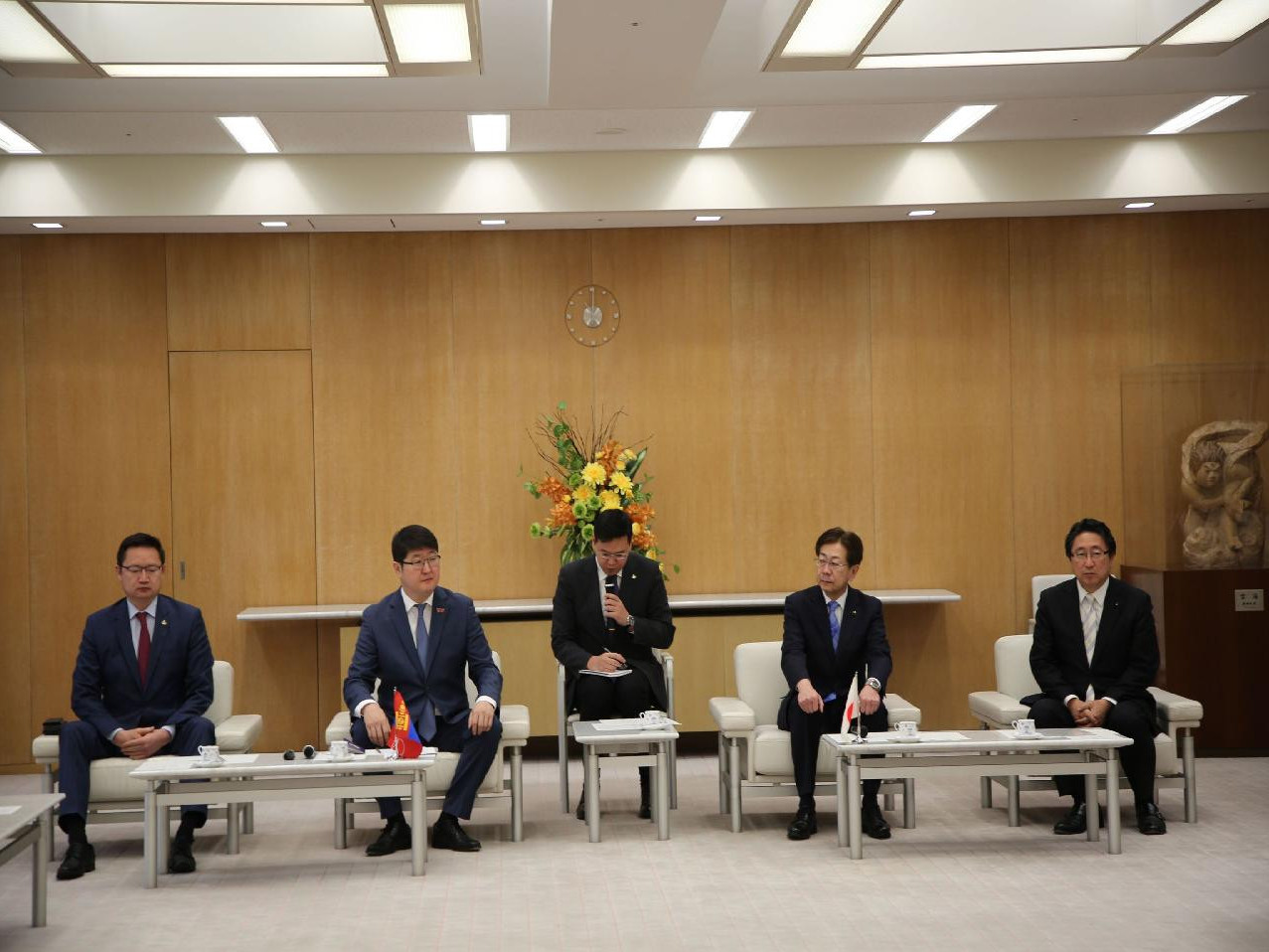 Нийслэлийн ИТХ-ын дарга Ж.Батбаясгаланг Токио хотын ИТХ-ын дарга Үдагава Сатоши хүлээн авч уулзлаа