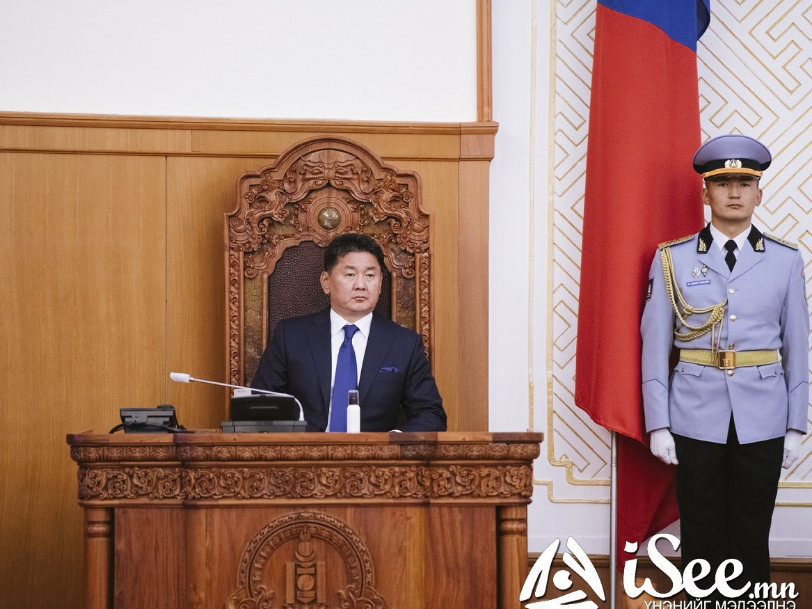 Ерөнхийлөгч У.Хүрэлсүх Ким Чен Уныг Монголд айлчлахыг урьж, баярын цахилгаан илгээжээ
