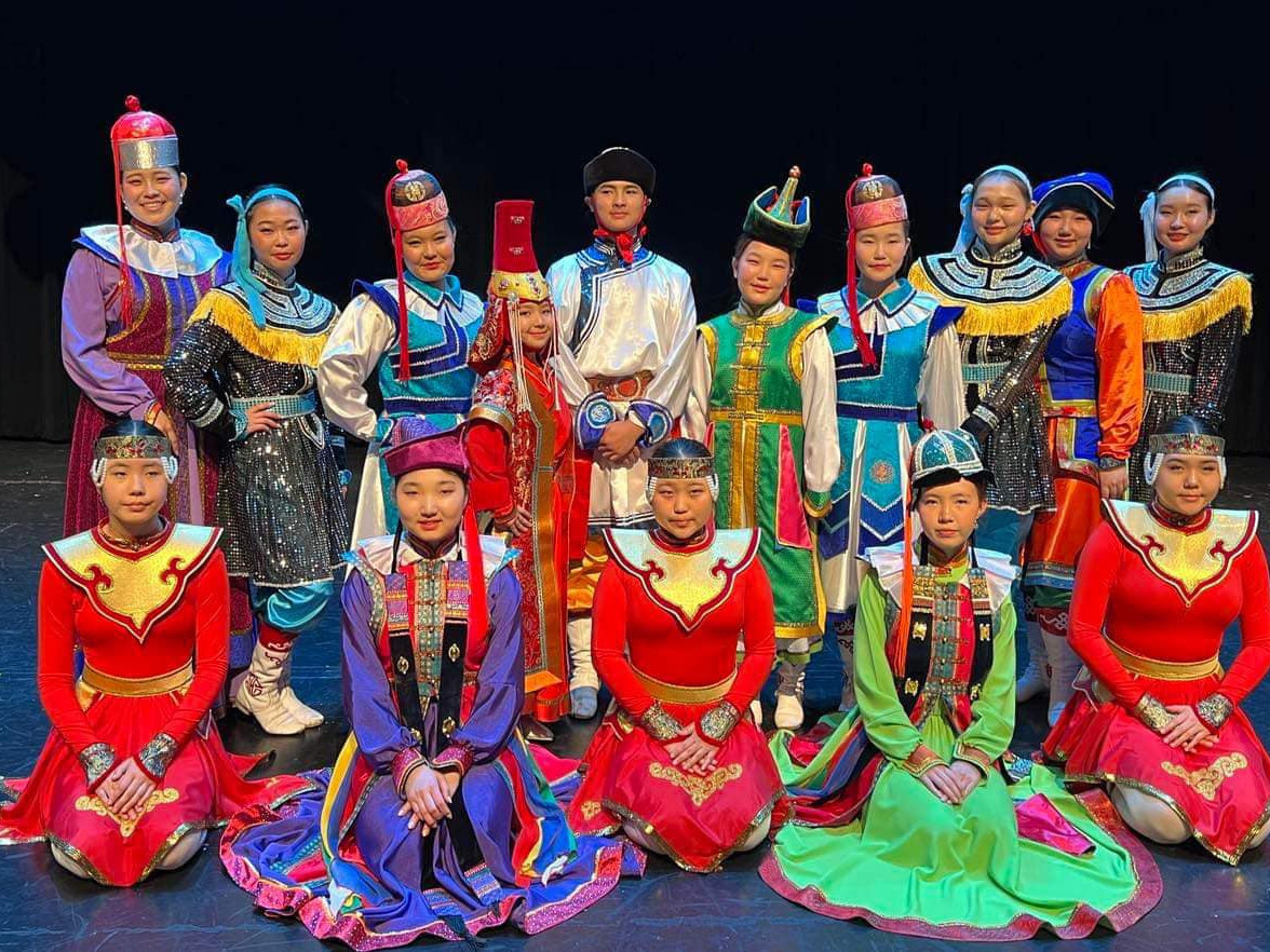 Бий биелгээг уламжлуулах, олон улсад сурталчлах зорилгоор АНУ дахь монголчууд ардын бүжгээр өрсөлджээ