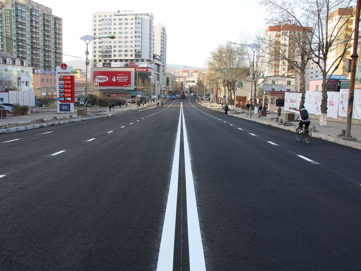 Зүүн дөрвөн замын уулзвараас Халдварт хүртэлх замыг засаж дуусжээ