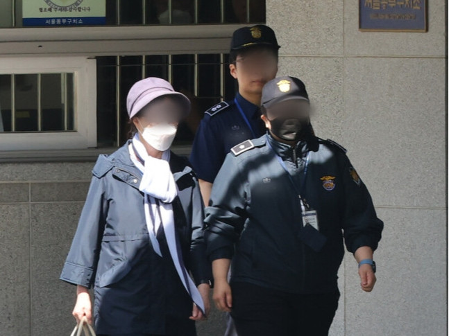 БНСУ-ын ерөнхийлөгчийн Юүн Сок Ёолын хадам ээж шоронд ял эдэлж байсан ч өнөөдөр өршөөлөөр суллагджээ