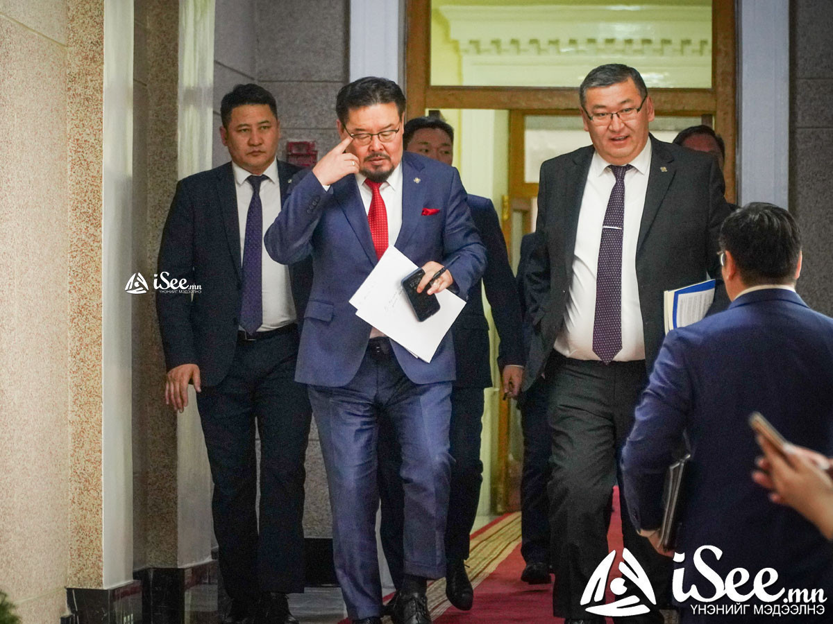 LIVE: 2025 оны төсвийн хүрээний мэдэгдэл, 2026-2027 оны төсвийн төсөөллийн тухай хуулийн төслийг хэлэлцэж байна