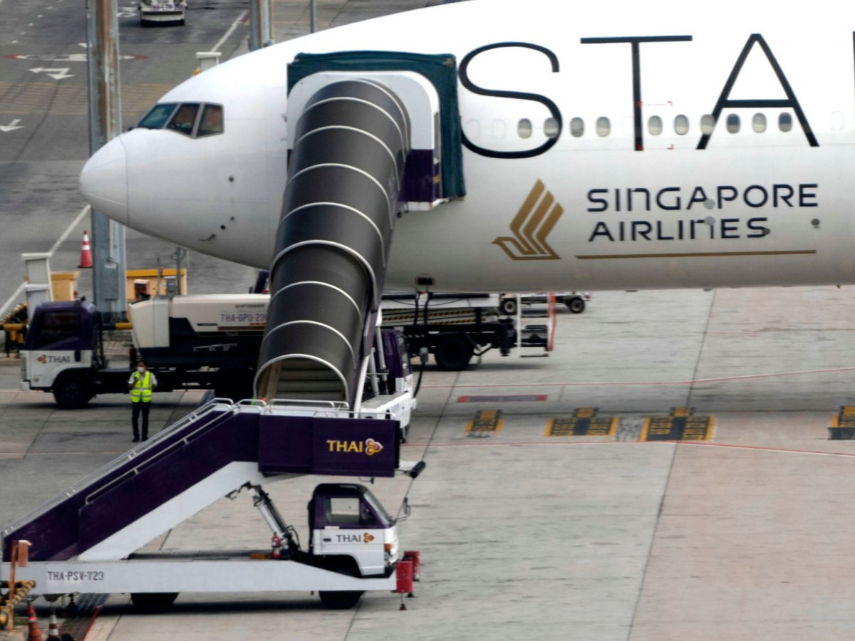 “Singapore Airlines” компанийн онгоц хэдхэн секундийн дотор 54 метрийн өндрөөс унасан гэх ослын дүгнэлт гарчээ
