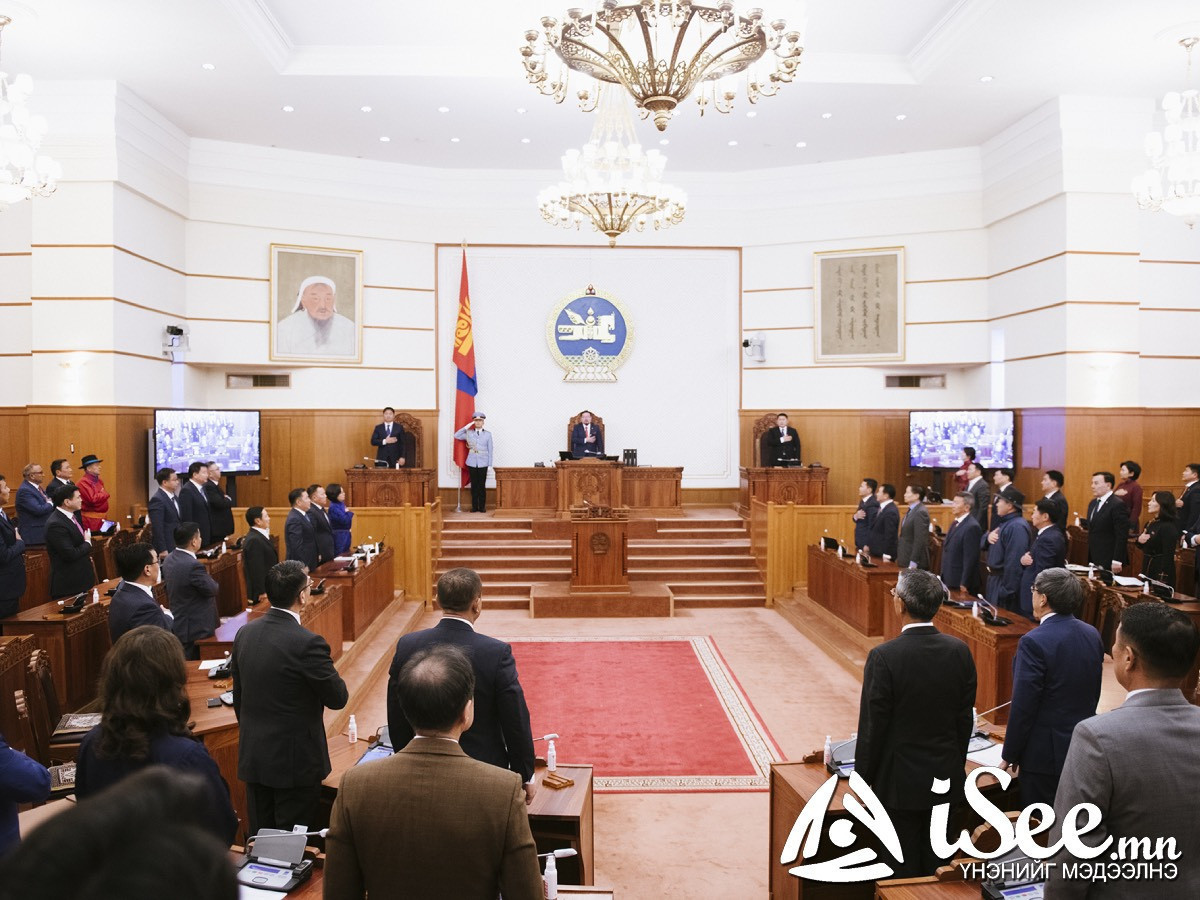 ШУУД: Монгол Улсын Их хурлын ес дэх удаагийн сонгуулиар байгуулагдсан парламентын анхдугаар чуулган эхэллээ