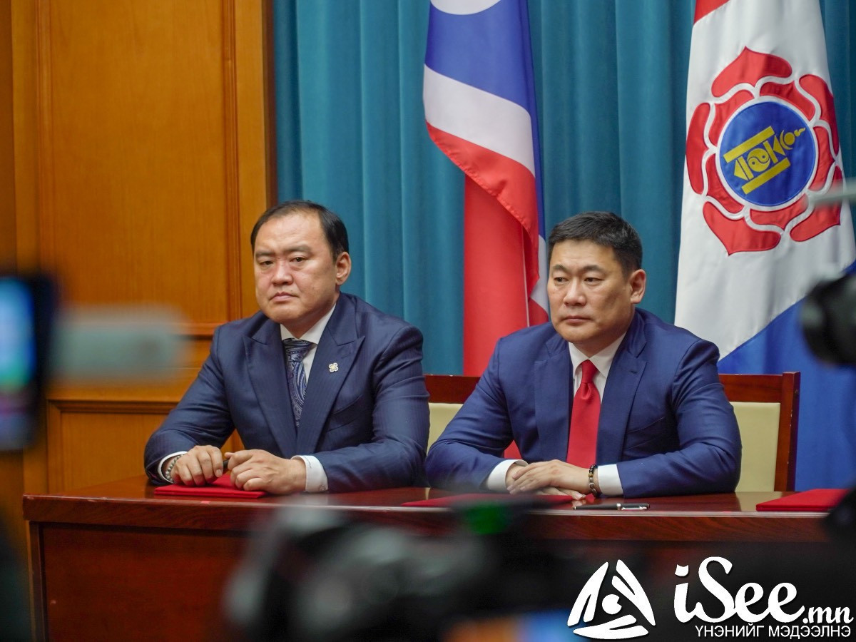 "Иргэдийн саналыг гээхгүйн тулд гурван намын мөрийн хөтөлбөрийг хамтарсан Засгийн Газрын гэрээнд тусгасан" гэлээ /LIVE/