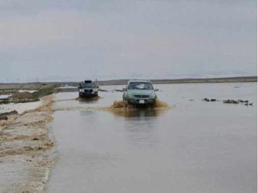 Хамарын хийдийн зам усанд автаж, эвдэрчээ