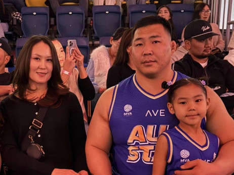 О.Хангай аваргын охин Х.Арлунгоог "Mongolian volleyball academy"-д элсэн суралцахыг урьжээ