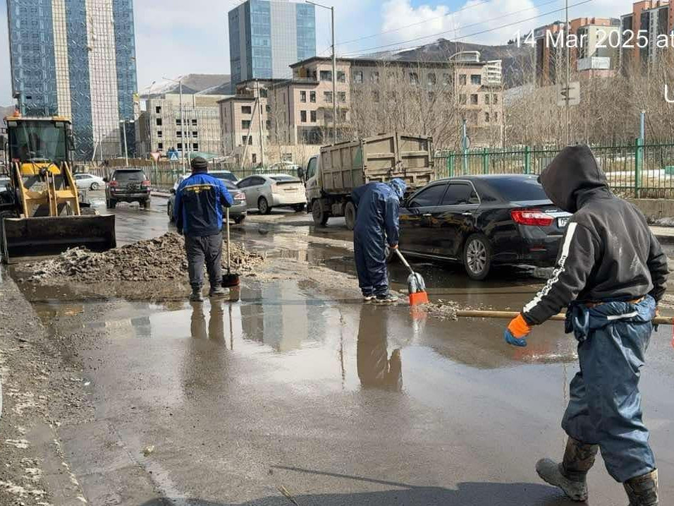 Хан-Уул дүүргийн Нэгдсэн эмнэлгийн ойролцоох бохирын ус хальжээ