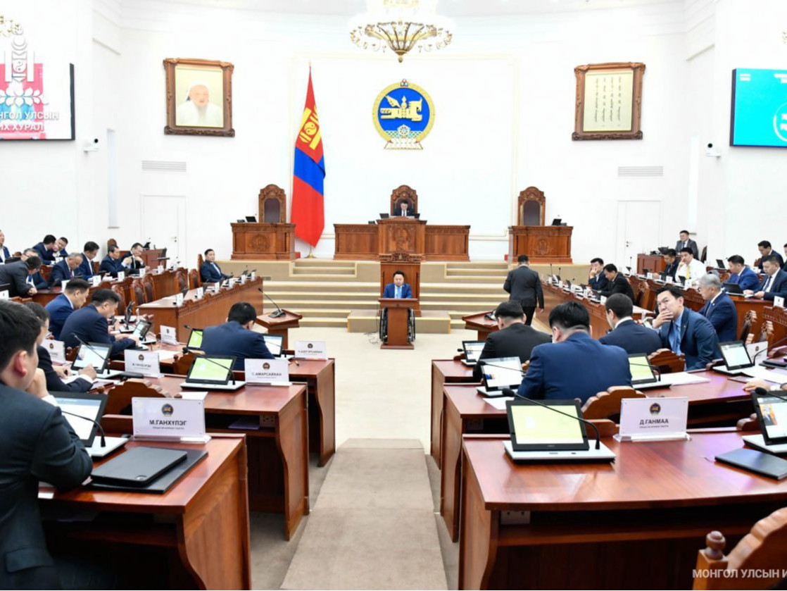 Парламентын танхим УИХ-ын гишүүн Ж.Баясгалан болон тусгай хэрэгцээт иргэдэд зориулсан индертэй болжээ