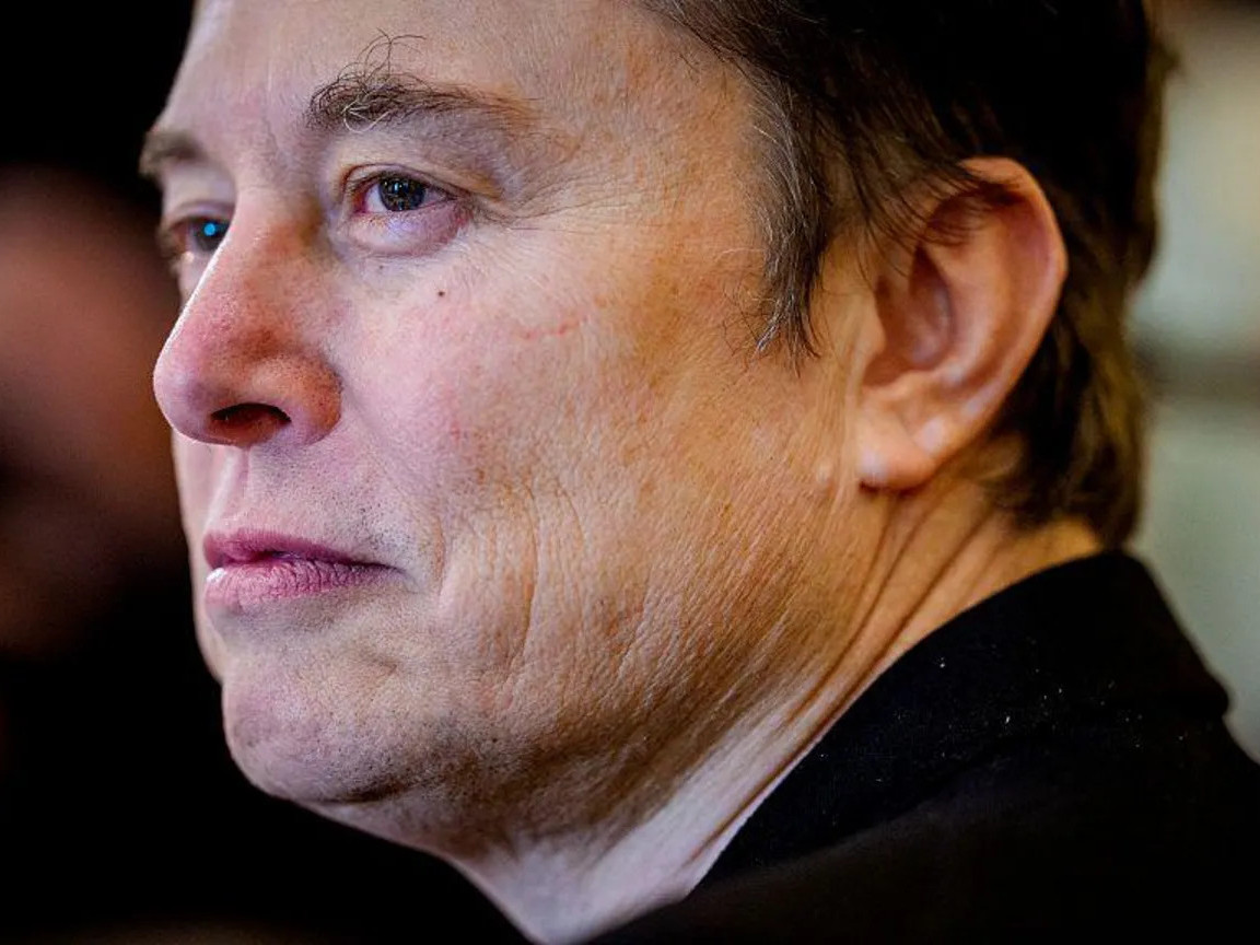 Tesla компани Э.Маскийн залгамжлагчийг хайж эхэлсэн талаар The Wall Street Journal мэдээлжээ