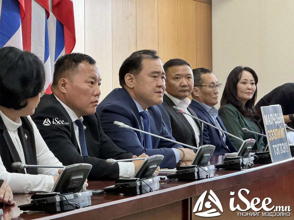 АН-ын бүлгийн бойкотыг Засгийн газрын найман гишүүн нь эсэргүүцэж, бүлгийн хурлын үеэрээ маргаан үүсгэжээ 