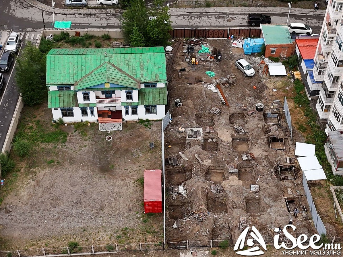 СУРВАЛЖИЛГА: Богд хааны зуны ордонтой хаяа залган иргэн О.Баасандорж хууль бусаар машин засварын газар барьж байгаа нь иргэдийн эсэргүүцэлтэй тулжээ 