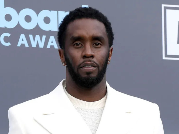 Diddy-г хүн худалдаалах, гэмт бүлэг байгуулах хэргүүдэд буруутгасан яллах дүгнэлтийг хэрэгсэхгүй болгожээ