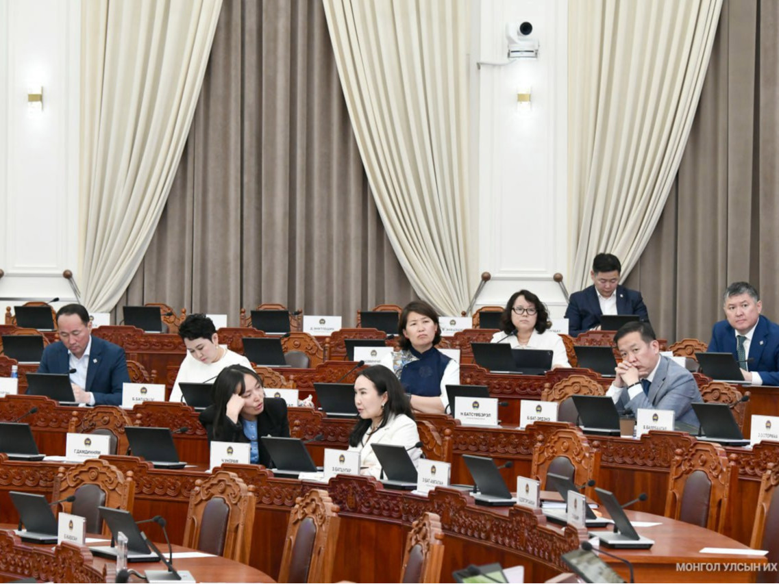 Төсвийн хүрээний мэдэгдэл, төсвийн төсөөллийн тухай хуульд өөрчлөлт оруулах тухай хуулийн төслийн эцсийн хэлэлцүүлгийг хийв