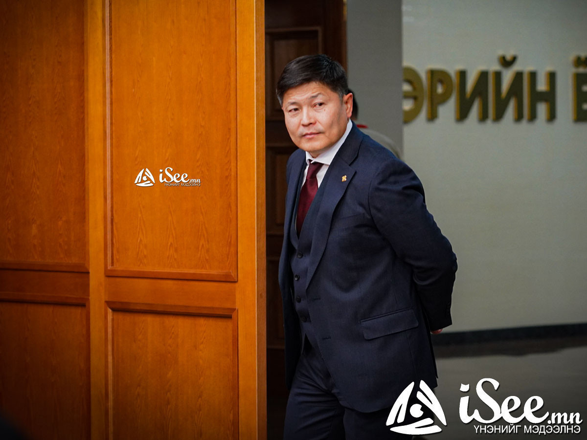 "Наадмаар хуушуур хийх зөвшөөрөл зарна" гэх зартай холбогдуулан дүүргийн Засаг дарга нар болон зар байршуулсан иргэдийг шалгуулна гэж мэдэгдлээ